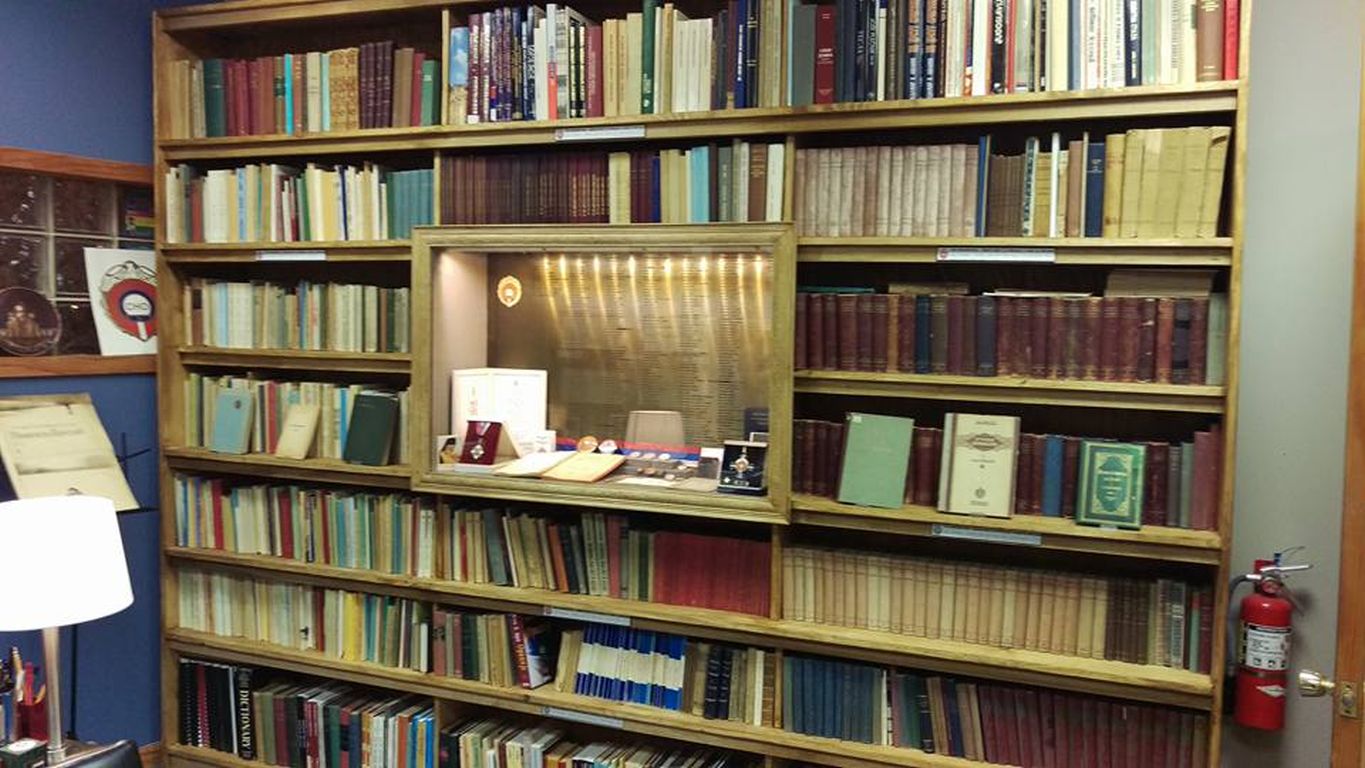 Реновирана библиотека СНО