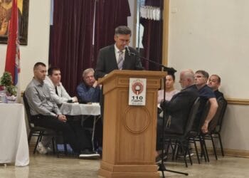 НА КОСОВУ ЋЕМО ВАСКРСНУТИ ИЛИ ПРОПАСТИ